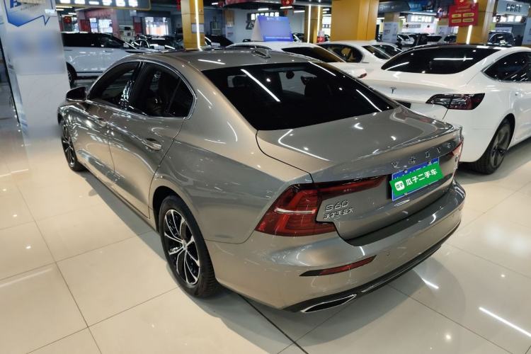 Used Volvo S60 2022 B4 Zhiyi Luxury Edition
