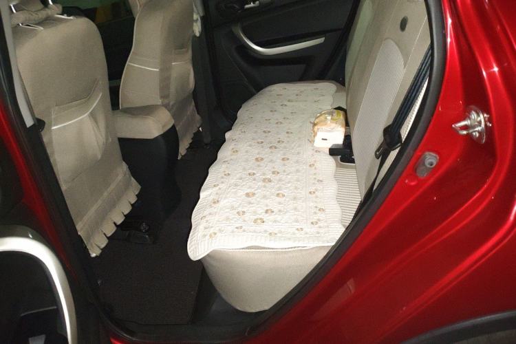 Used CHANGAN CS35 2014 1.6L Automatic Luxury Model China IV Standard Left Rear Seat