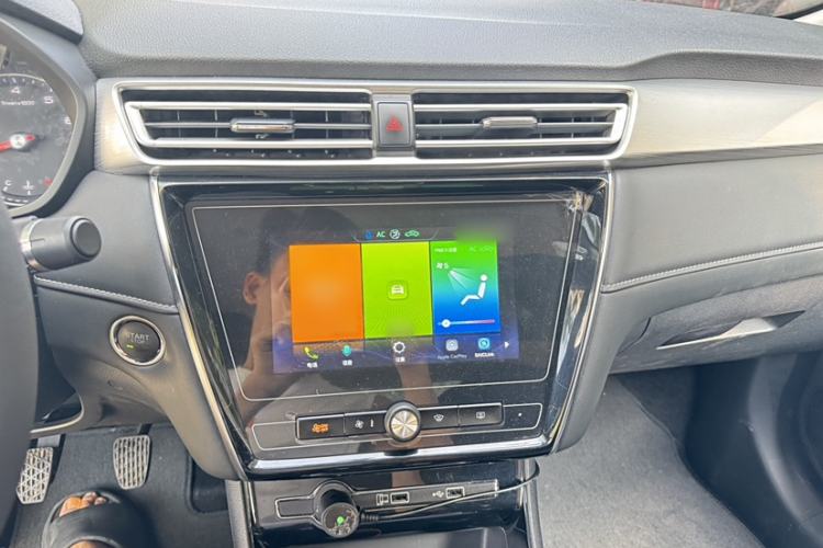 Used Roewe i5 2020 1.5L Manual 4G Connect Luxury Edition