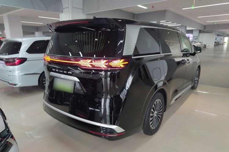 Used Denza D9 2024 DM-i 980 Four-Wheel Drive Flagship Model Rear Right 45 Deg