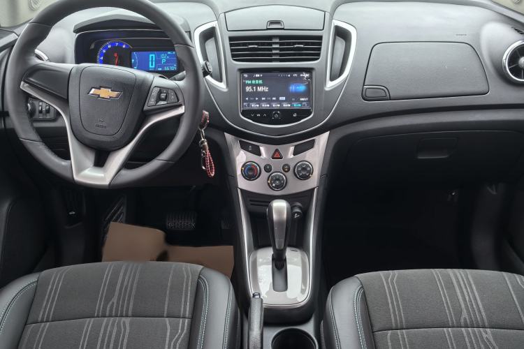 Used Chevrolet Trax 2016 1.4T Automatic Two-Wheel Drive Luxury Version Interior 6
