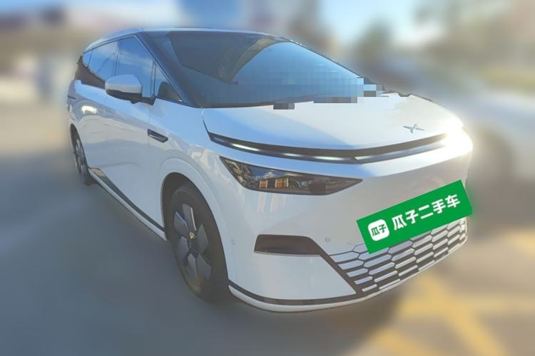 Used XPeng X9 2024 640 All-Wheel Drive High-Performance Max Front Right 45 Deg