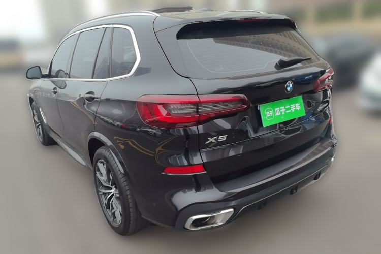 Used BMW X5 2022 xDrive 30Li Luxury M Sport Package