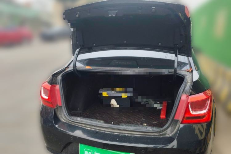 Used Chevrolet Cruze 2015 1.5L Classic SE AT Trunk