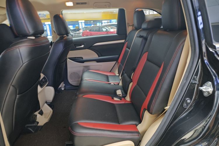 Used Toyota Highlander 2018 2.0T Two-Wheel Drive Elite Edition 7 Seats China VI Standard
