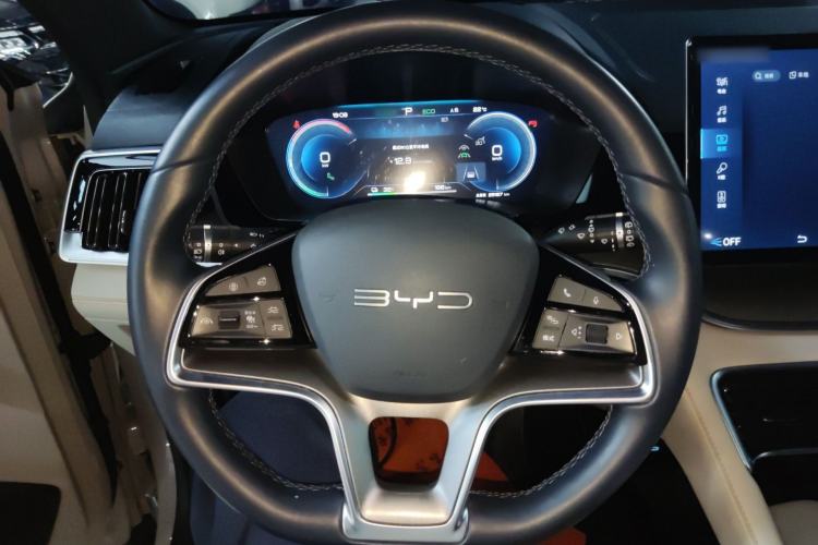 Used BYD Song PLUS New Energy 2023 Champion Edition EV 520KM Flagship Model Steering Wheel