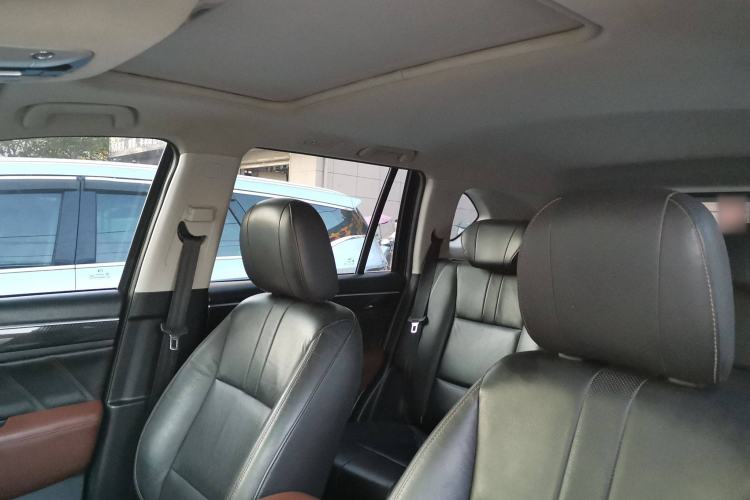 Used GAC Trumpchi GS7 2017 320T Two-Wheel-Drive Luxury Model