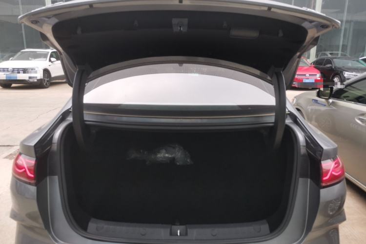 Used BYD Qin L 2025 DM-i Smart Drive 120KM Leading Model