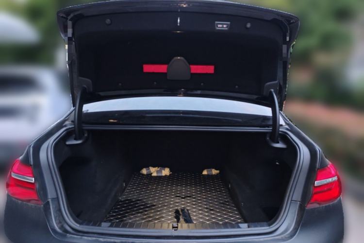 Used BMW 7 Series 2016 730Li Leading Model
