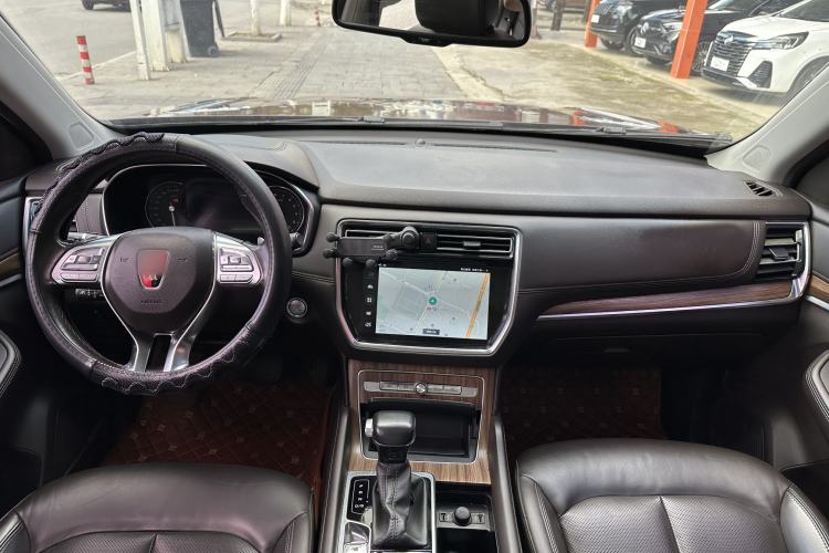 Used Roewe RX8 2018 30T Smart Connectivity Two-Wheel Drive Supreme Edition Interior 1