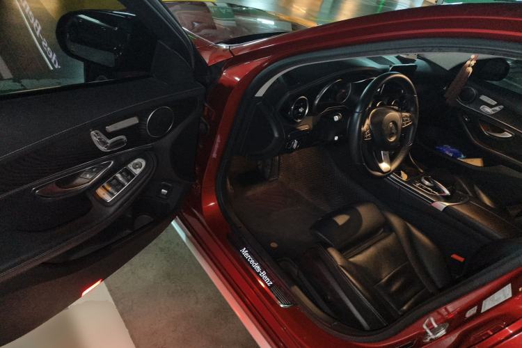 Used Mercedes-Benz C-Class 2015 Facelift C 200 L Driver Seat