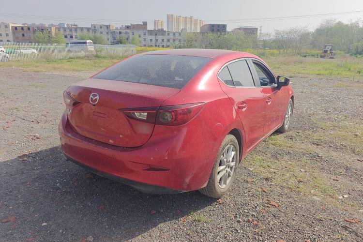 Used Mazda 3 Axela 2016 Sedan 1.5L Automatic Luxury Model Exterior 4