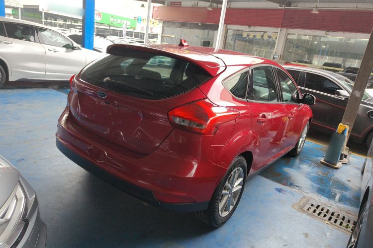 Used Ford Focus 2015 Hatchback 1.6L Automatic Fashion Edition Rear Right 45 Deg