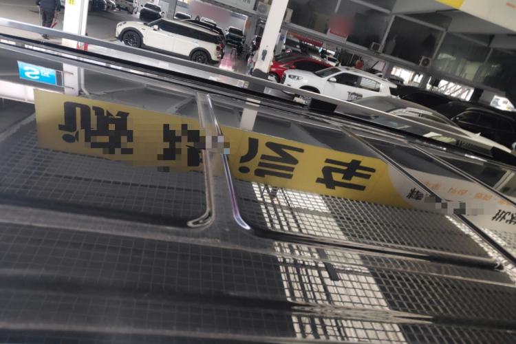 Used Mercedes-Benz V-Class 2024 V 300 Pilot Edition