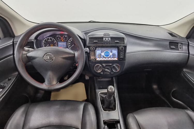 Used Nissan Tiida 2011 1.6L Manual Comfort Edition
