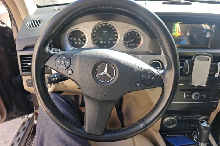 Used Mercedes-Benz GLK-Class 2011 GLK 300 4MATIC Fashion Model