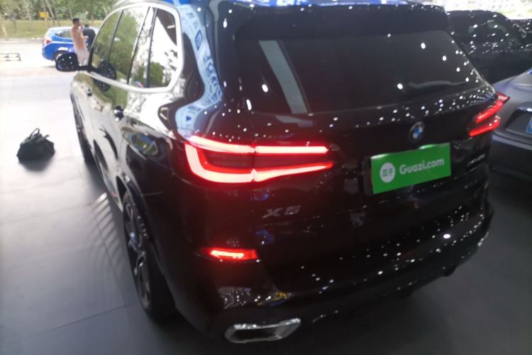 Used BMW X5 2022 xDrive 40Li Luxury Edition M Sport Package