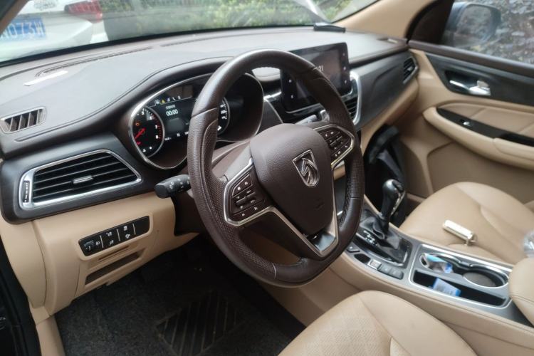 Used Baojun 730 2017 1.8L iAMT Prestige Version 7 Seats
