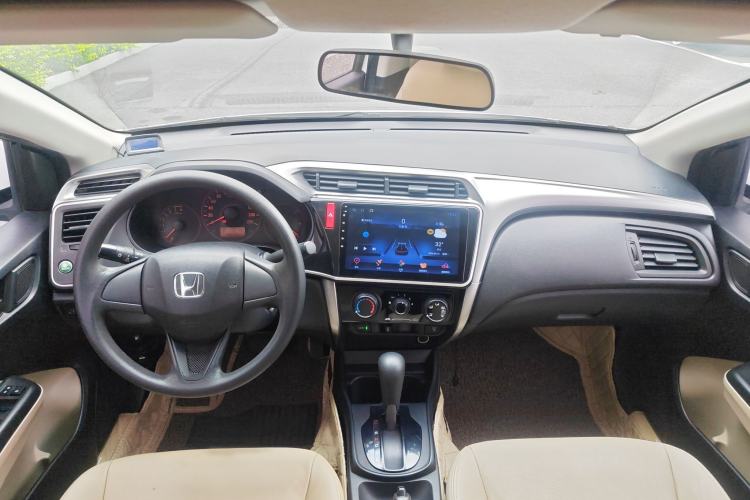 Used Honda City 2015 1.5L CVT Comfort Version Interior 4