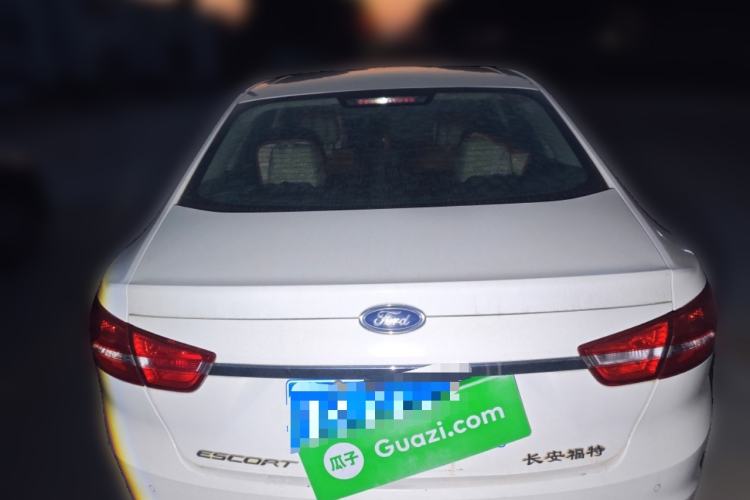 Used Ford Escort 2015 1.5L Manual Fashion Edition