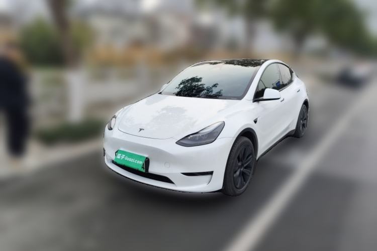 Used Tesla Model Y 2024 Long-Range All-Wheel-Drive Version