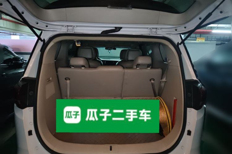 Used Buick GL8 2017 ES 28T Comfort Model China V Standard Trunk