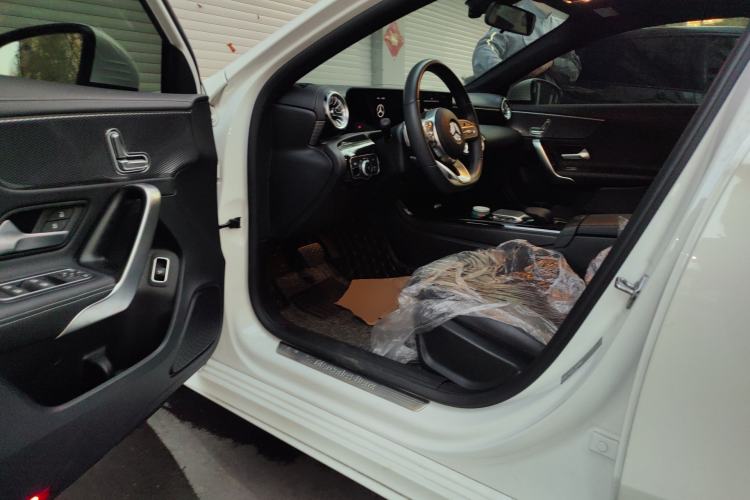 Used Mercedes-Benz A-Class 2022 Restyled A 200 L Sport Sedan Fashion Version Driver Seat