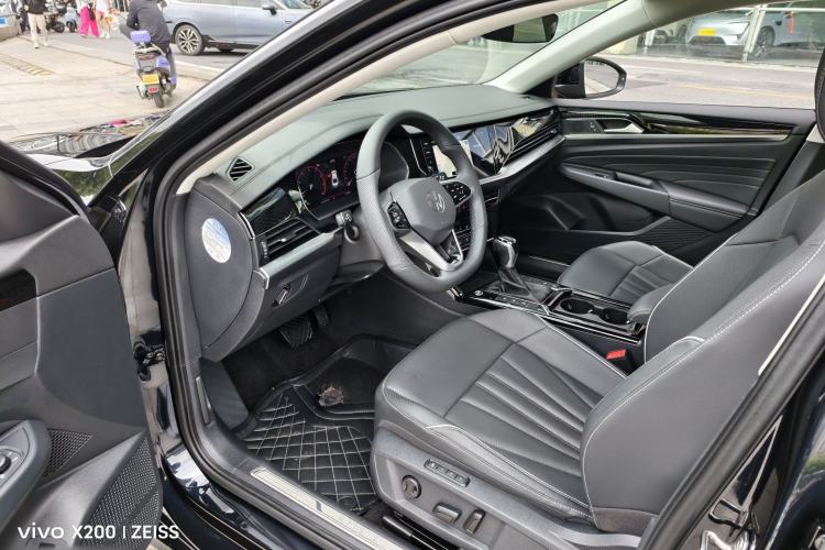 Used Volkswagen Passat 2024 380TSI Luxury Edition Left Front Seat