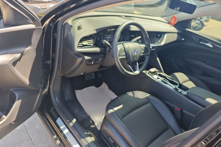 Used Buick Regal 2024 25T Deluxe Edition