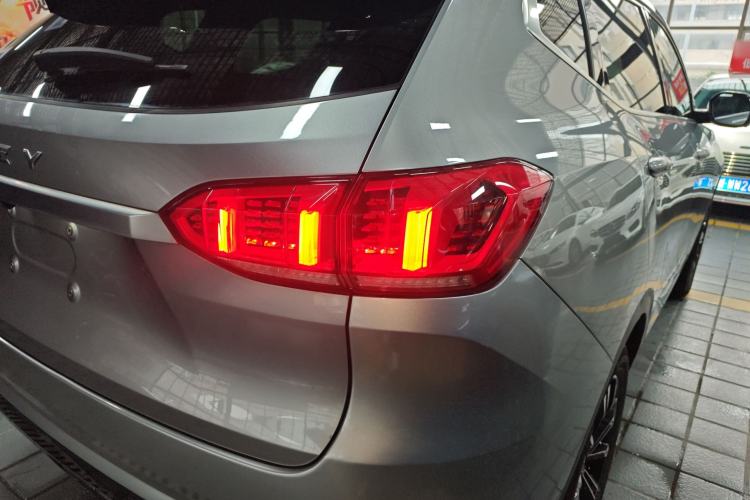 Used Wey VV6 2021 2.0T Two-Wheel Drive Smart Plus
