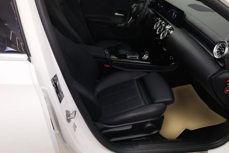 Used Mercedes-Benz A-Class 2022 Restyled A 200 L Sport Sedan Fashion Version