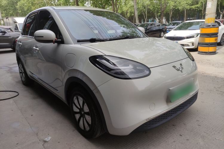 Used Wuling Bingo 2023 203km Comfort Edition Front Right 45 Deg