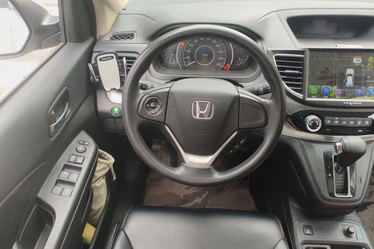 Used Honda CR-V 2015 2.0L two-wheel drive urban version
