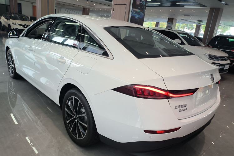 Used Roewe D7 2025 DMH 125km World Champion Edition Rear Left 45 Deg