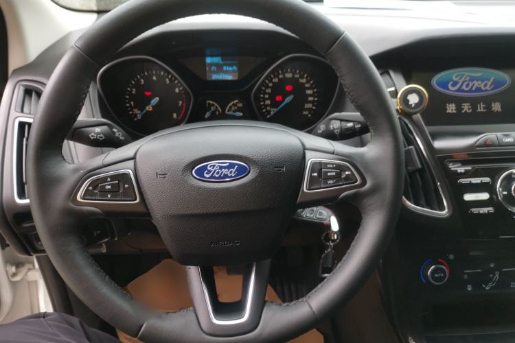 Used Ford Focus 2017 Sedan 1.6L Automatic Fashion Edition Smart Drive Version Steering Wheel