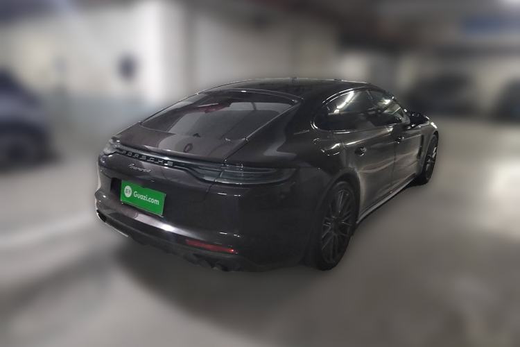 Used Porsche Panamera 2023 Restyled Panamera 4 Executive Extended Platinum Edition 2.9T
