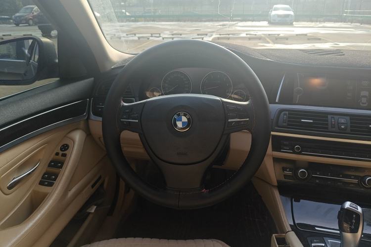 Used BMW 5 Series 2013 525Li Leading Model Steering Wheel