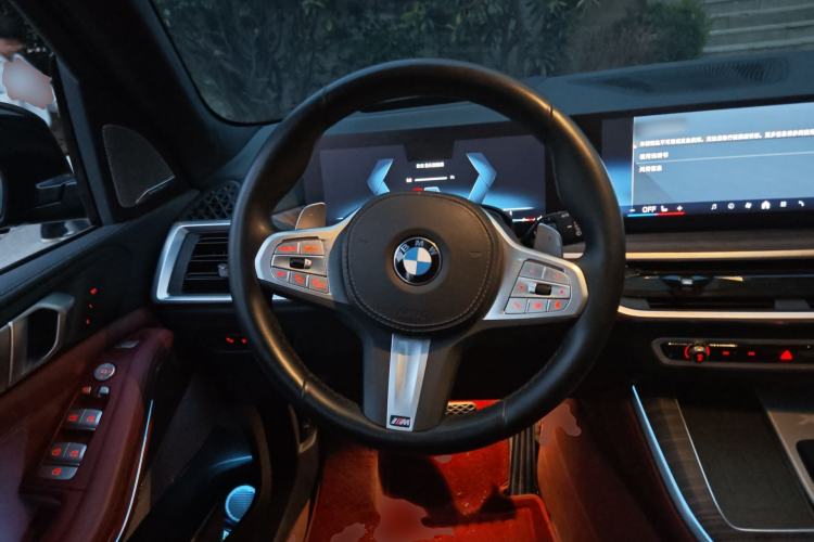 Used BMW X5 2023 xDrive 40Li M Sport Night Edition Package Steering Wheel