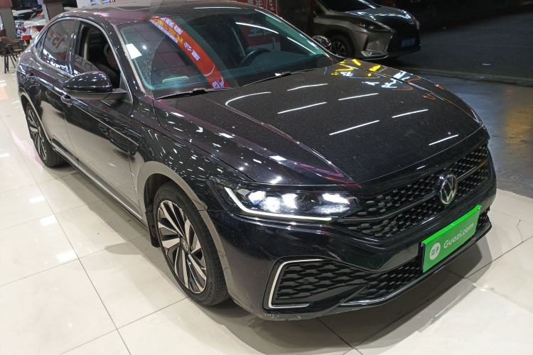 Used Volkswagen Passat 2022 330TSI Starry Elite Edition Custom Version
