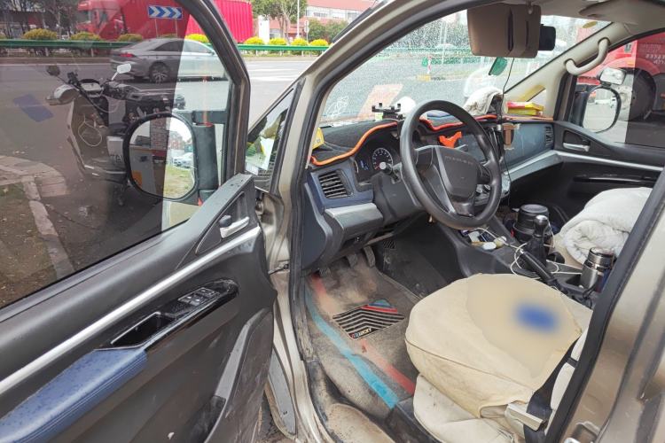 Used FORTHING Lingzhi 2023 M5L 1.6L Base Model 7 Seats Driver Seat