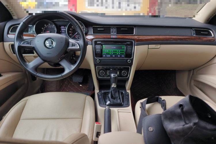 Used Skoda Superb 2013 1.8TSI Automatic Yashi Edition