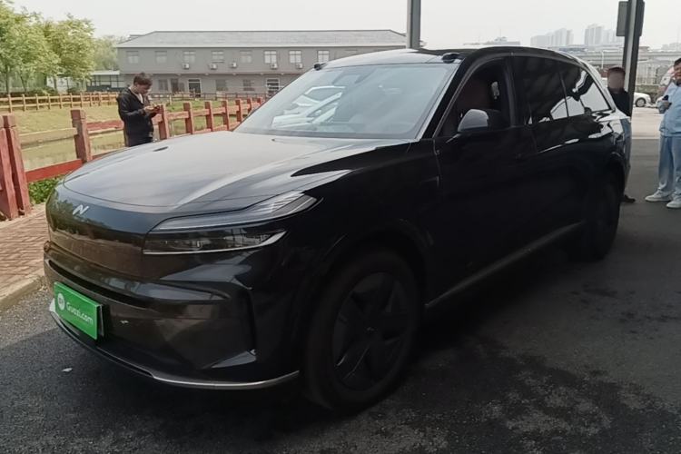 Used ONVO Luxeed L90 2025 Model—Ultra Six-Seater Version