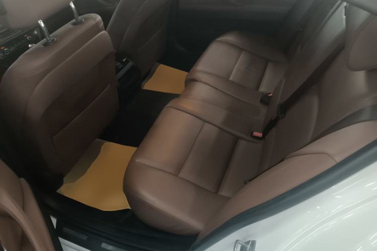 Used BMW 5 Series 2014 520Li Elegant Model
