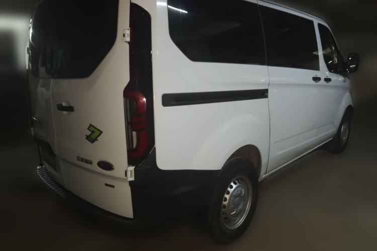 Used Ford Transit 2023 2.0T Diesel Automatic Multi-Function Commercial Vehicle Short Wheelbase Low Roof 5/6 Seats
