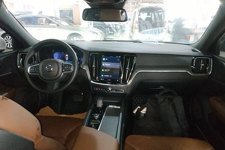 Used Volvo S60 2023 B4 Zhiyi Luxury Edition Center Console