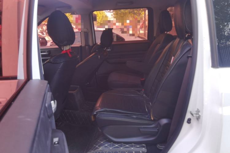 Used Wuling Hongguang PLUS 2019 1.5T Manual Comfort Version 7 Seats
