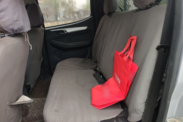 Used Isuzu JLM 2022 2.8T Classic Diesel Two-Wheel Drive Comfort Version with Standard Wheelbase – JE493ZLQ6E Left Rear Seat