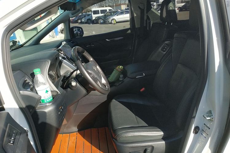 Used Toyota Vellfire 2020 Dual-Engine 2.5L HV Luxury Edition
