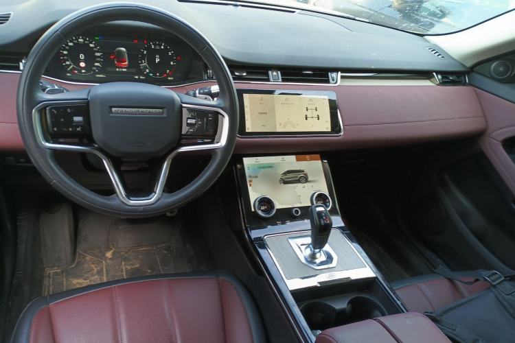 Used Land Rover Range Evoque 2022 Facelifted Aurora L 249 PS R-Dynamic Luxury Edition Center Console