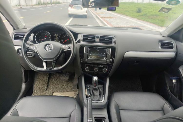 Used Volkswagen Sagitar 2017 1.6L Automatic Comfort Model
